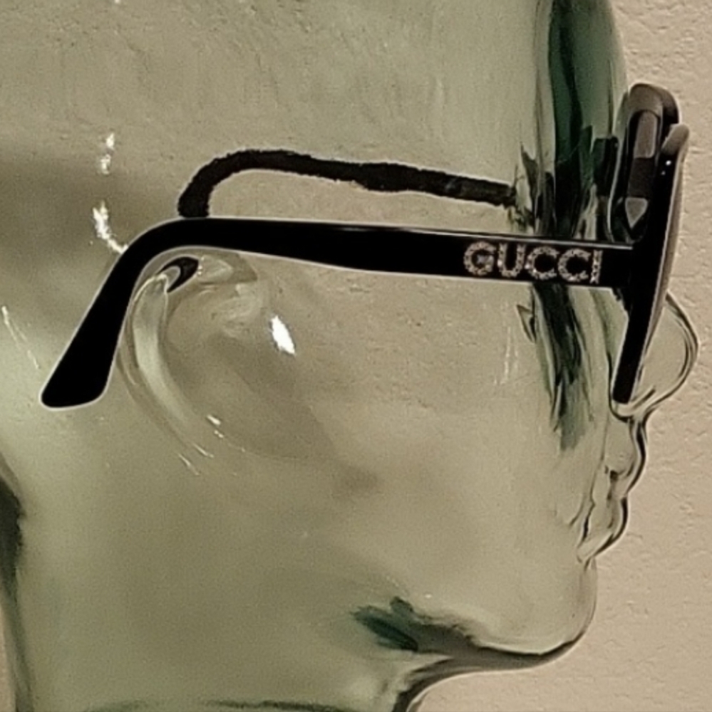 GUCCI sunglasses 👓 - Picture 2 of 9
